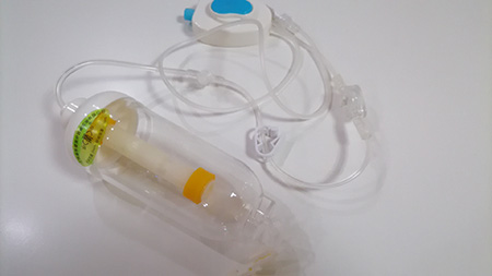 兒童白血病化療中，輸注泵聯(lián)合鞘內(nèi)注射的操作流程與風險防控要點是什么？