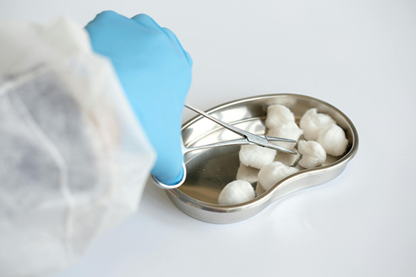 三腔雙囊胃管和胃鏡比，在止血的時(shí)候各有啥好處？